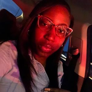 Meet your Posher, Latesha